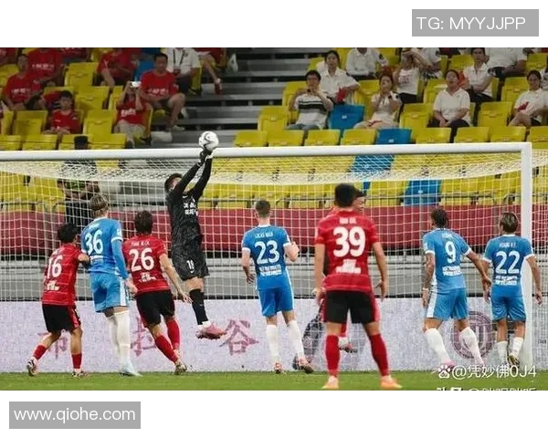 中国足球星崛起之路：从青训到职业联赛的奋斗与梦想